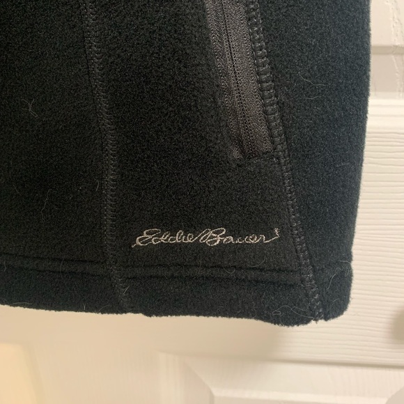 Eddie Bauer XS Black, Women’s Fleece Vest - Picture 3 of 3
